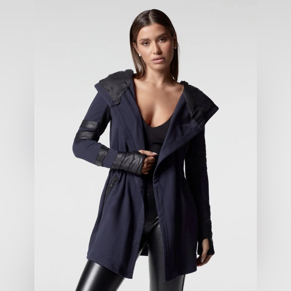 Maitri Traveler Jacket - Limited Special Patriot Blue -blanc noir jacket hoodie - Picture 9 of 12